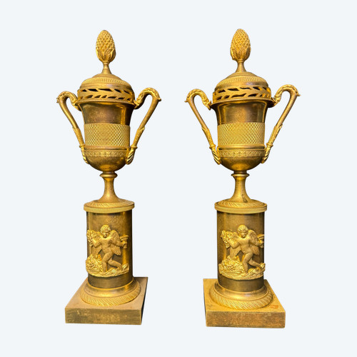 Pair of Empire gilded and patinated bronze candlestick cassolettes (Medici vases)