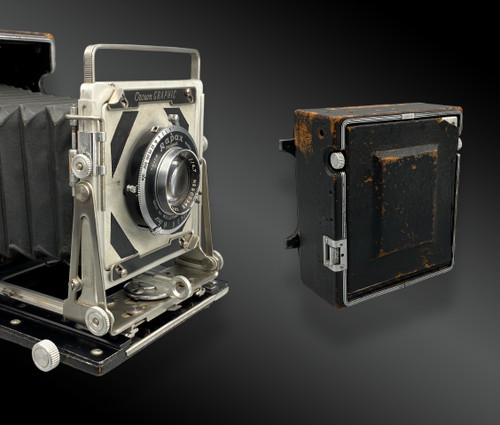 CROWN GRAPHIC SPECIAL 4 x 5 press camera, United States, 20th century