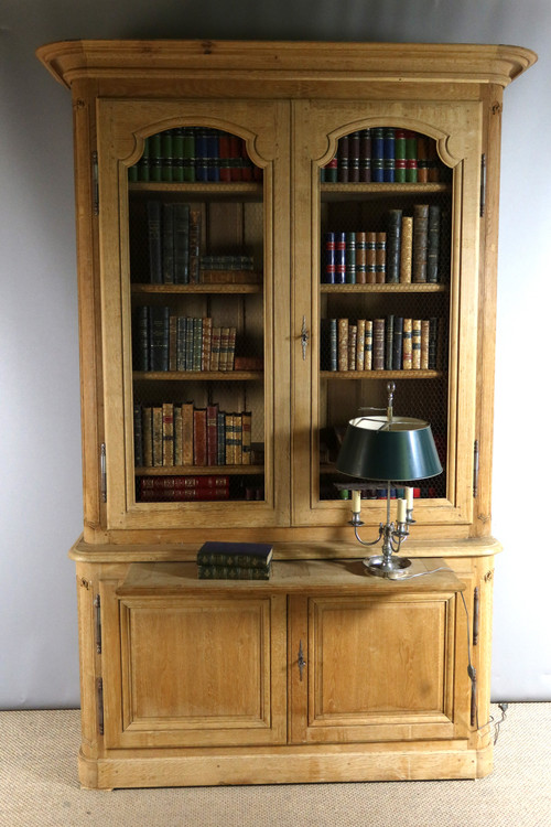 Oak bookcase