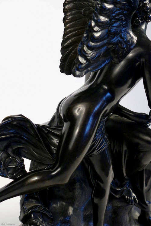 Groupe en bronze à patine noire Ange et Nymphe époque Romantique vers 1830-1840