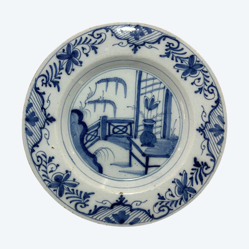 Assiette Delft XVIIIème dans le goût de la Chine 