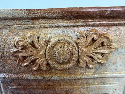 Fontana in terracotta, XIX secolo – Decoro floreale e Coppa Medicea