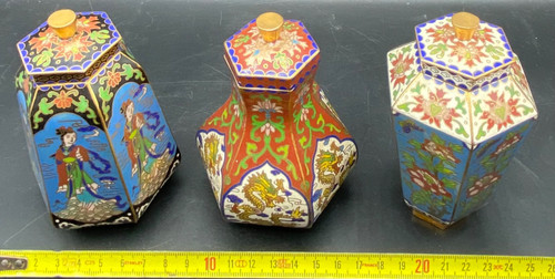 KLEINE CLOISONNÉ-TÖPFE