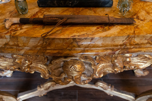 Italy 18th Century Large lacquered and gilded console top tray in imitation Sienna marble