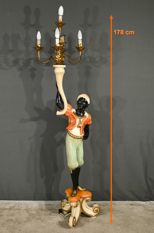 Nubian Painted Wooden Torch Holder – Mid 20th Century