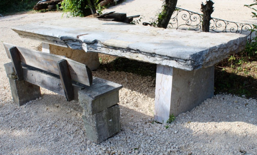 Table De Monastère En Pierre De Saint Cyr Et Son Banc