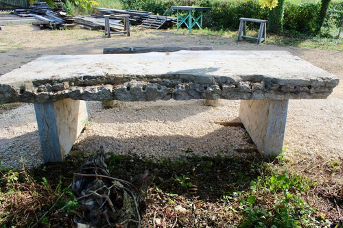 Table De Monastère En Pierre De Saint Cyr Et Son Banc