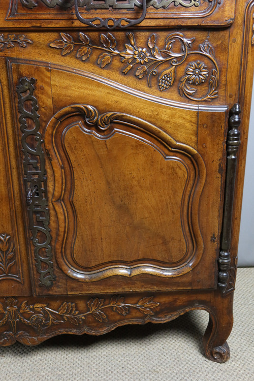 Credenza provenzale della fine del XVIII secolo