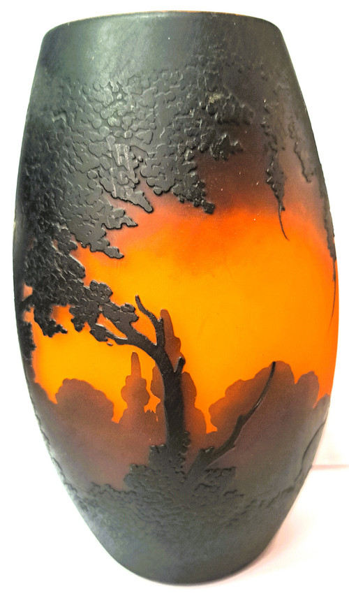 Very beautiful Muller Frères Luneville vase, signed, with lake décor