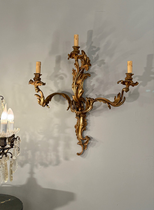 Large Pair of Louis XV Style Bronze Wall Lights 19th Century (H72cm)