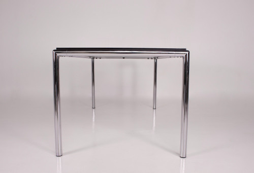 Table minimaliste italienne