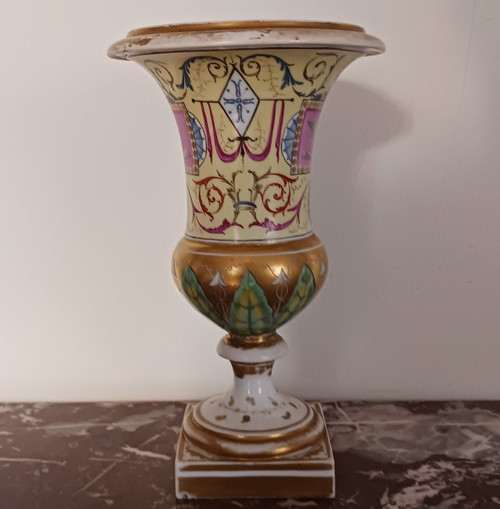 Paris um 1790 - große Medici-Vase aus Porzellan - Dekor à la Salembier