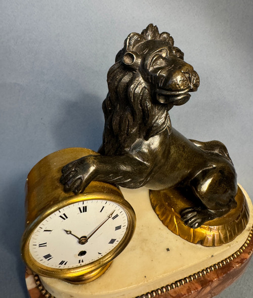 Neoclassical Medici Lion clock - late 18th century