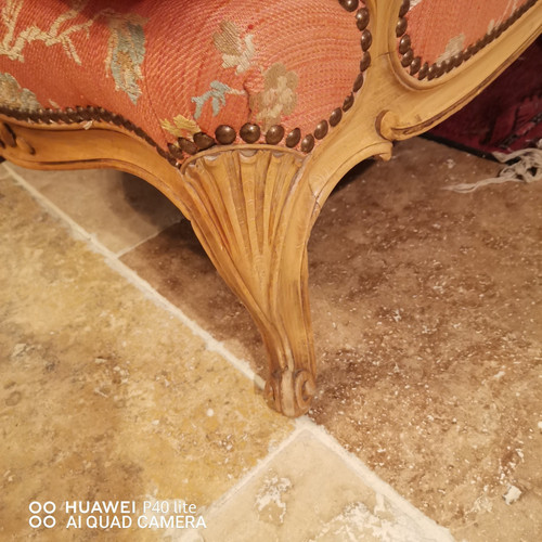 Louis XV blond cherrywood armchair and bergère bench seat, early 20th century