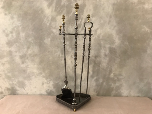 19th century iron and bronze mantelpiece in the Louis xvi style