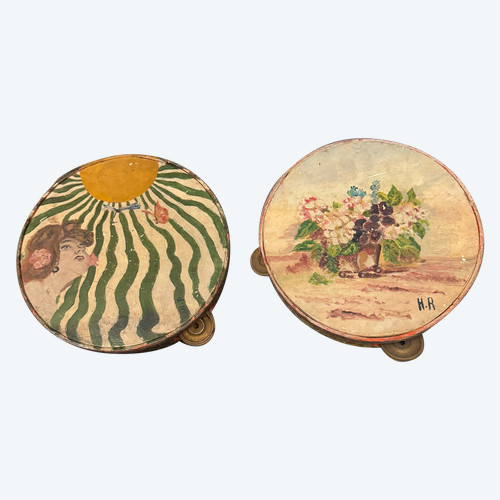 Paire de tambourins peints décor 1900 et floral par HR début XXe