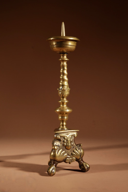 A genuine pair of original brass candlesticks from the southern (Flemish) Netherlands, circa 1680.