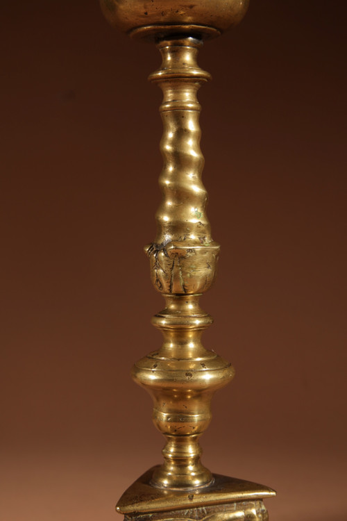 A genuine pair of original brass candlesticks from the southern (Flemish) Netherlands, circa 1680.