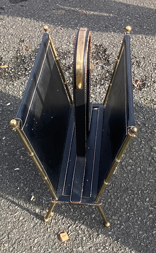 1950/70′ Magazine Rack Jacques Adnet Cuir Et Bronze Ou Laiton Doré