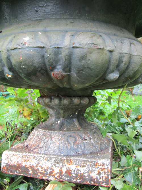 Cast iron basin