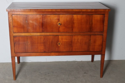 Antique Sienese Louis XVI chest of drawers - chest of drawers 1770 in cherry. Restored. Size 124 x 57. Height 94.50