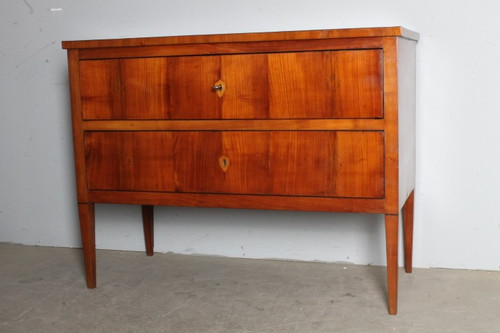 Antique Sienese Louis XVI chest of drawers - chest of drawers 1770 in cherry. Restored. Size 124 x 57. Height 94.50