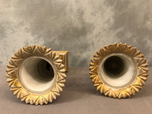 Pair of Medici vases in Old Paris porcelain from the 19th century