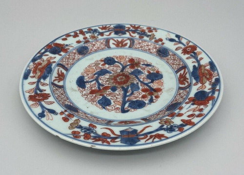 Imari porcelain plate with floral decoration Japan