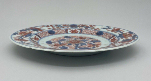 Imari porcelain plate with floral decoration Japan