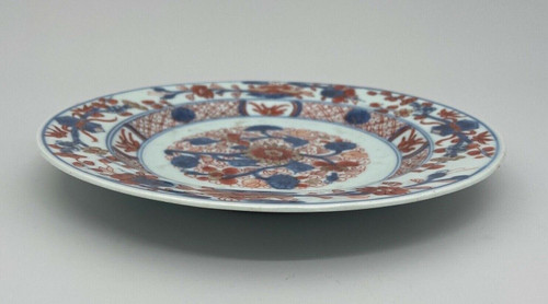 Imari porcelain plate with floral decoration Japan