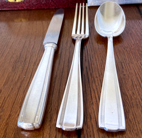 Boulenger silver metal cutlery set