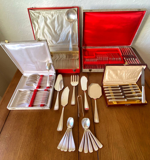 Boulenger silver metal cutlery set