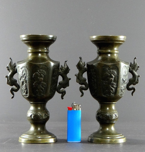 Vietnam, Circa 1900, Pair of Bronze Vases Featuring a Decor of Birds and Flowers.