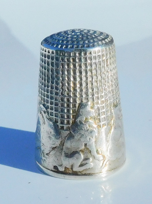 Sterling Silver Thimble Fable "Le Singe Qui Montre La Lanterne" Sewing Kit