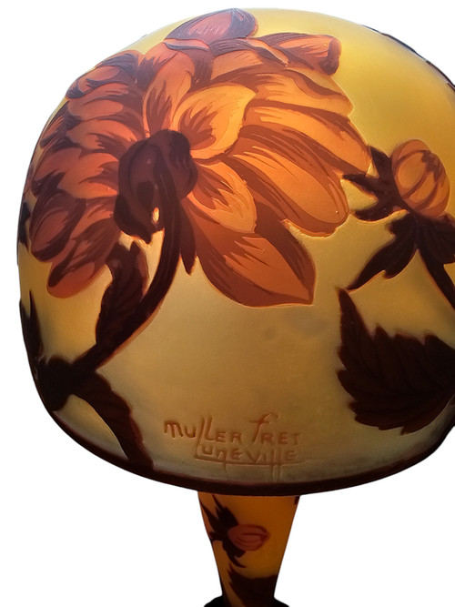 Muller Frères Lunéville "Dahlias" Mushroom Lamp