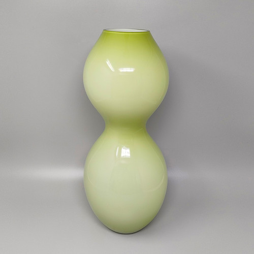 Étonnant vase vert de l'ère spatiale en verre de Murano des années 1970. Fabriqué en Italie