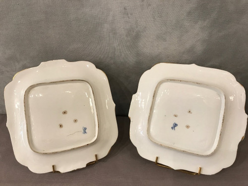 Pair of 19th century "Jacob Petit" Old Paris porcelain cake dishes