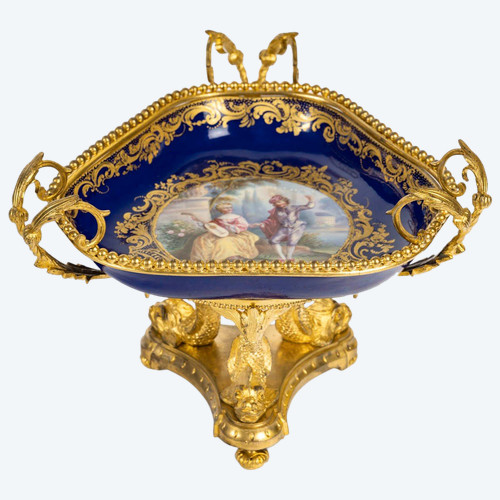 A Sévres porcelain bowl with beautiful gilt bronze ornamentation, late 19th century