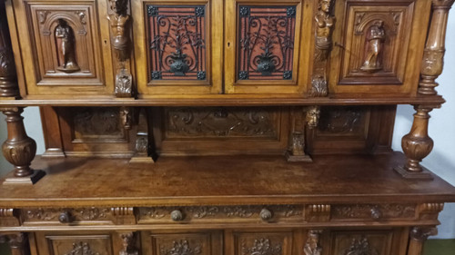 Credenza doppia in noce rinascimentale