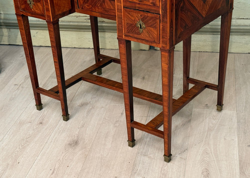 Mazarin De Changeur desk in 18th century marquetry