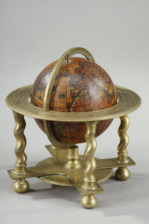 Paire de globes céleste et terrestre de table, de Vincenzo Coronelli, 1697.