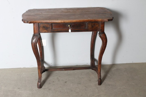 Antique writing table late 17th century Bologna . solid walnut . First patina . Meas 97 x 58 h. 78