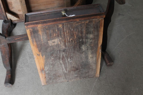 Antique writing table late 17th century Bologna . solid walnut . First patina . Meas 97 x 58 h. 78