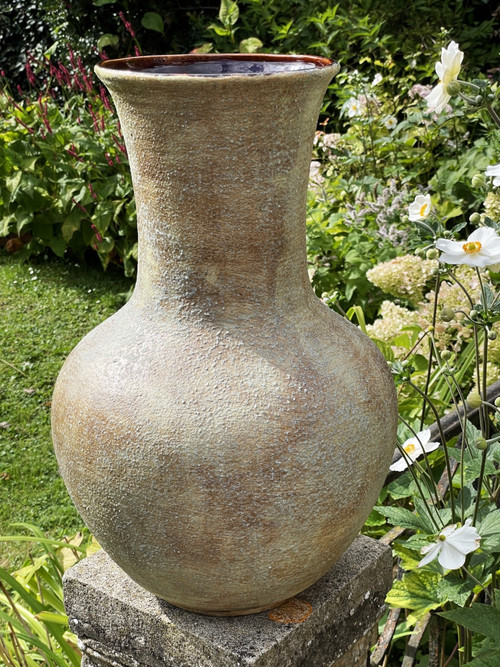 St Clement: Impressive ceramic vase