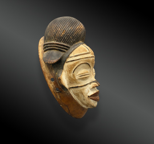 Maschera antropomorfa Okuyi Cultura Punu, Gabon meridionale