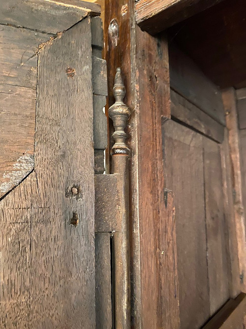 Carved oak cabinet decorated with foliage and flowers, late 18th century