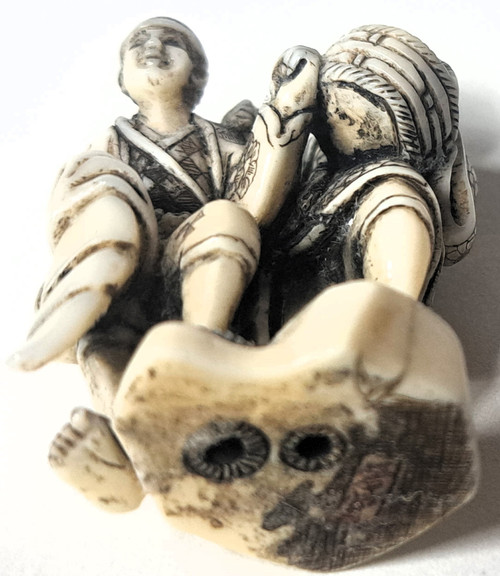 Netsuke, zwei japanische Schriftzeichen der Meiji-Zeit, signiert