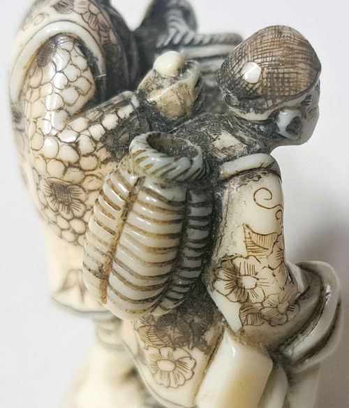 Netsuke, zwei japanische Schriftzeichen der Meiji-Zeit, signiert