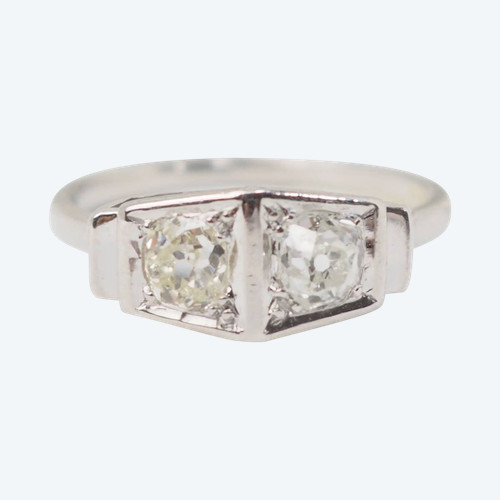 Art Deco ring in white gold and platinum, diamonds