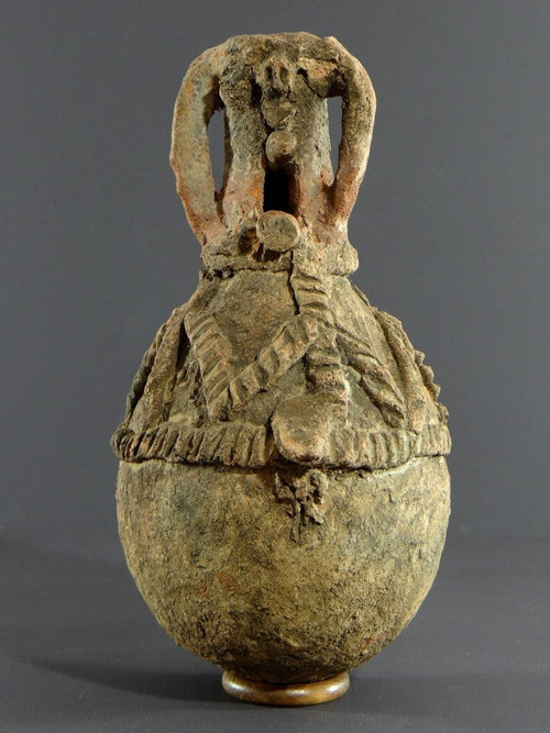 Nigeria, Cham-mwana people, 19th century, Kwandalha anthropomorphic container.